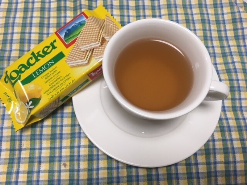 お菓子と黒豆茶