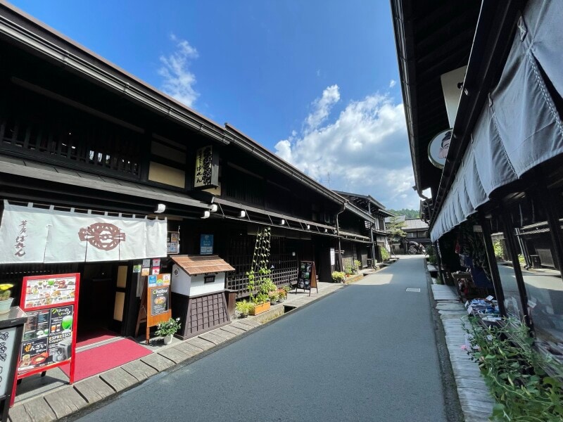 そぞろ歩きが楽しい高山の古い町並
