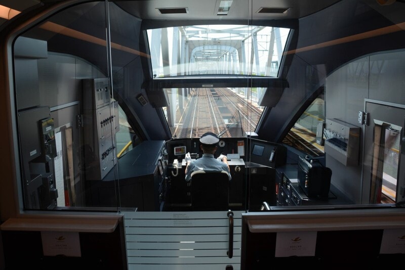 「ひのとり」の運転台