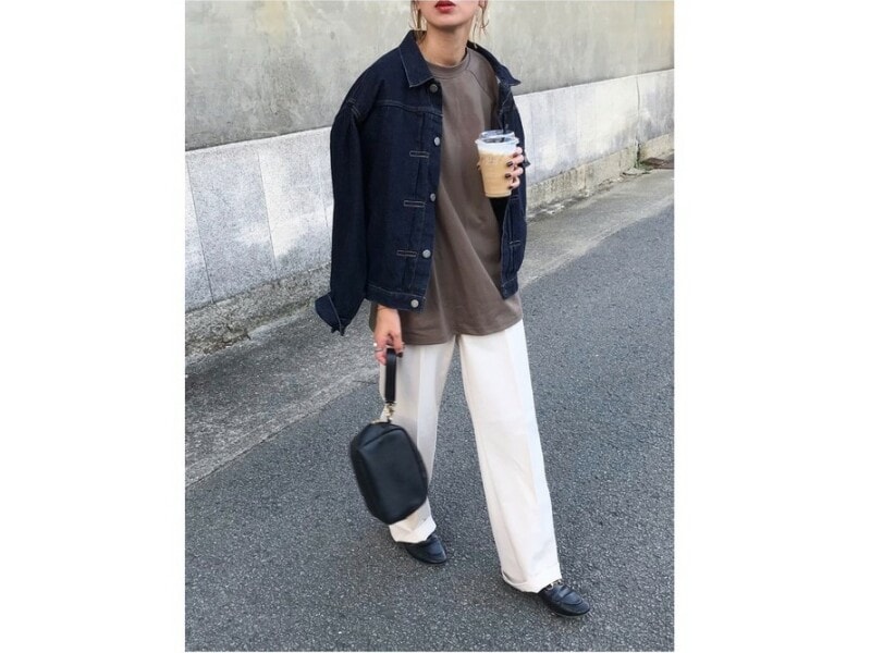 名品と呼ばれるグッチのローファーでユニクロパンツを格上げ！　出典：WEAR