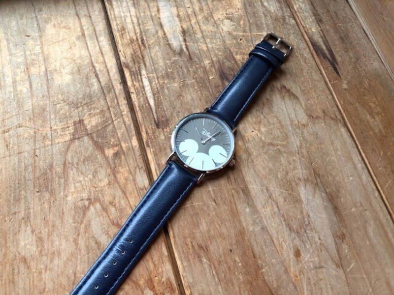 「アナログ腕時計（ミッキーアイコン）」