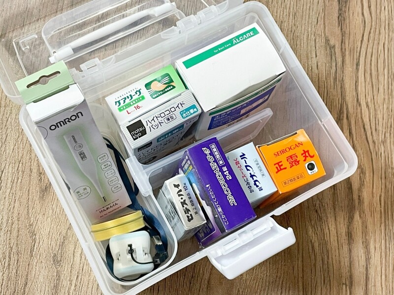 挟みこむためのボックスを入れて仕切りとあわせ技にする