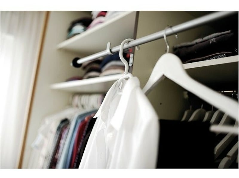 ついつい増えてしまう洋服は、秋冬の衣替えの前に整理するのがおすすめです