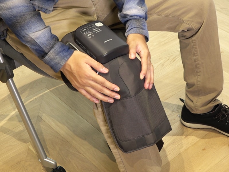 ひざのお皿に被せます