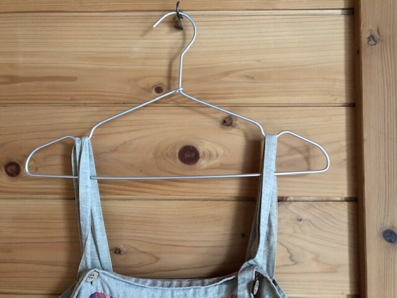 肩紐をかけられる