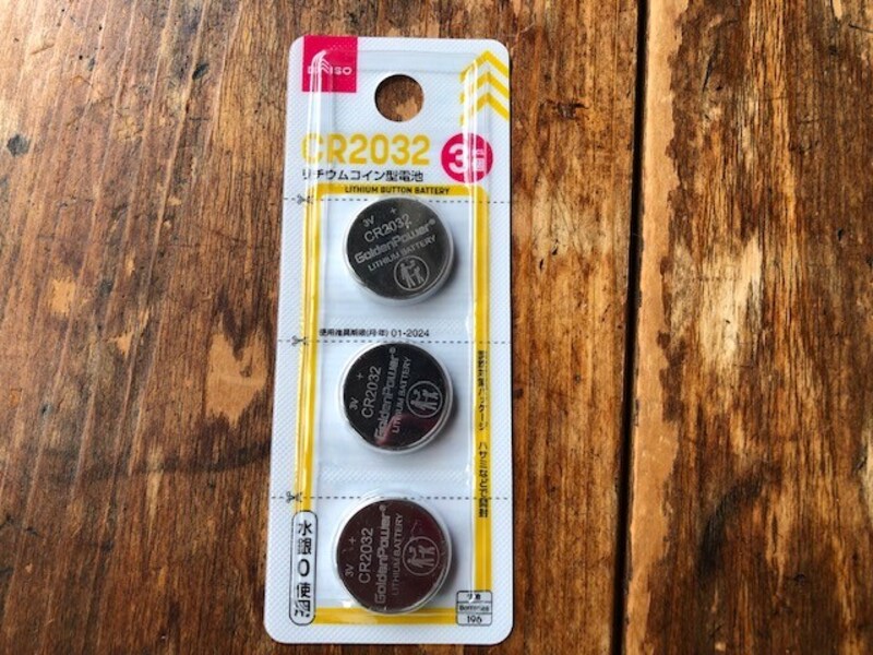 CR 2032 （3v）が2個必要