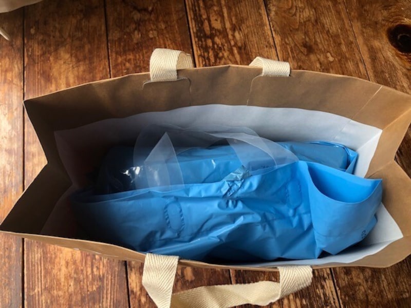 ビニールの袋に入れると雨が降っても安心