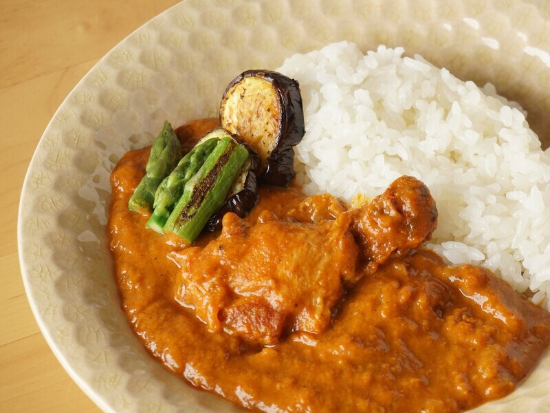 成城石井のバターチキンカレーは野菜とも好相性