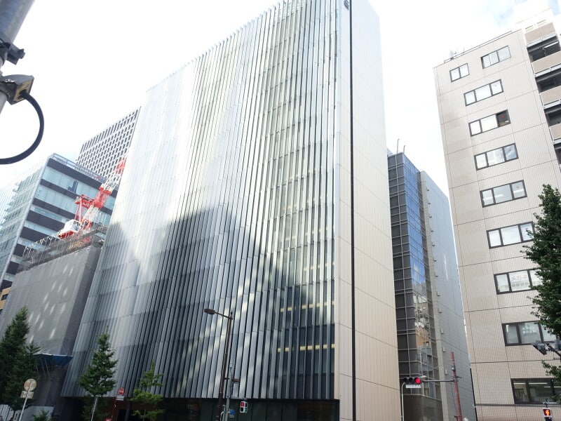 多くのパネルが見られます。