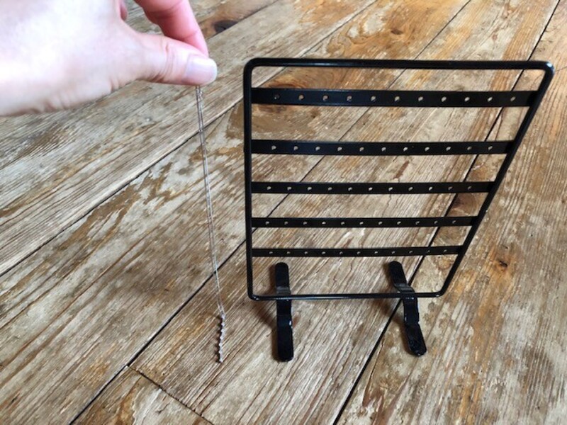 ネックレスのトップが下についてしまう