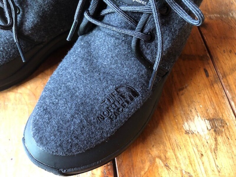 さりげないロゴが可愛い