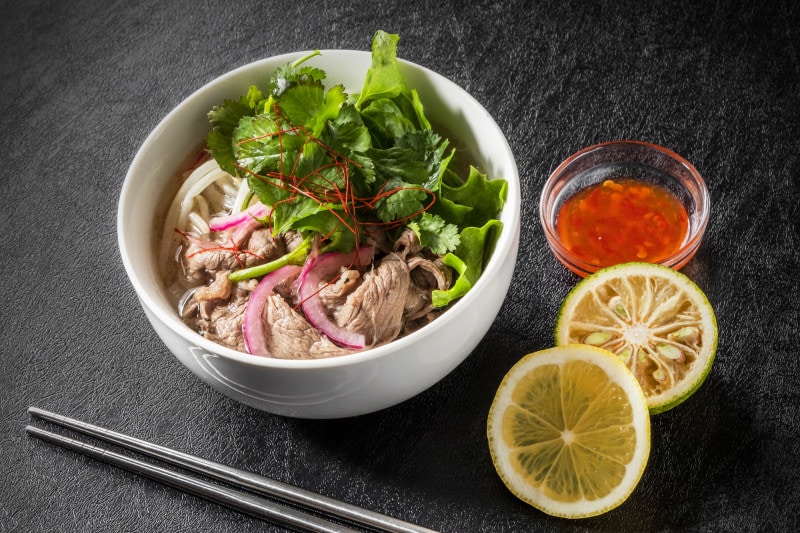 ベトナムの国民食フォー(米麺)。