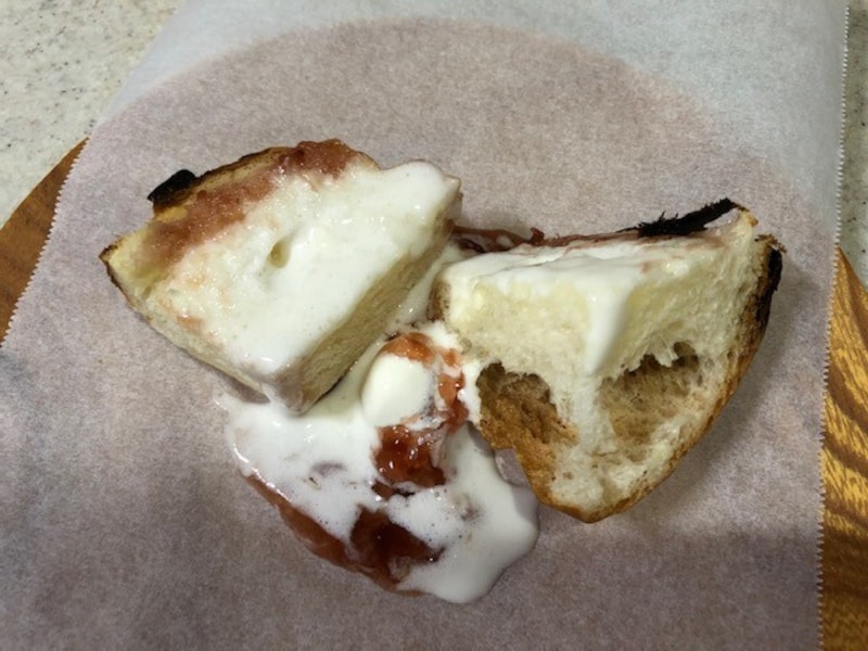 サクサクのパン生地とトロッとしたクリーム