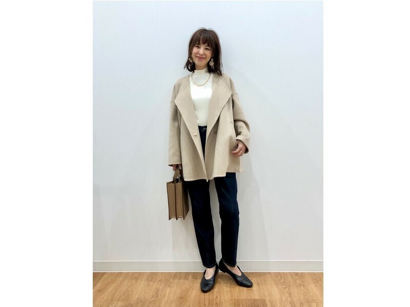 ボトムス次第で印象が変えられるきれいめアウター　出典：StyleHint