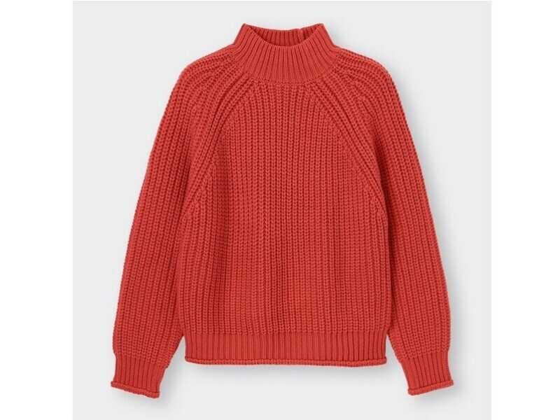 GU  チャンキーニットハイネックセーター  1990円(税込)