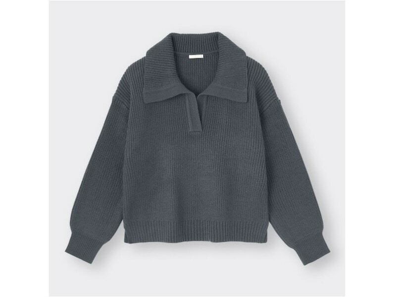 GU  スキッパーカラーセーター  1990円(税込)