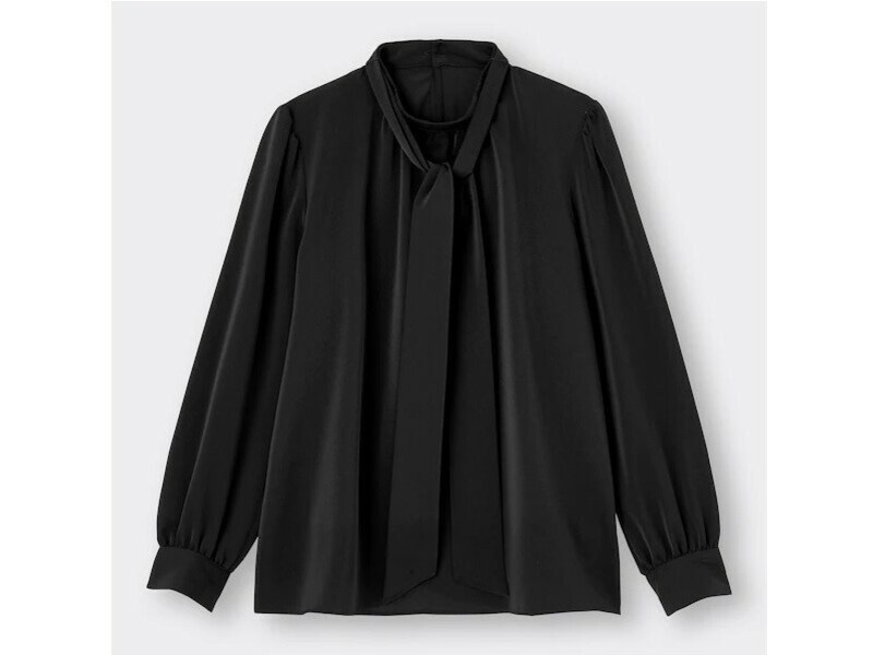 GU  ボウタイブラウス  1990円(税込)