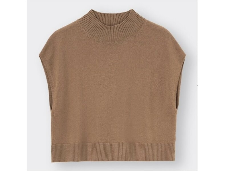 GU 3WAYレイヤードニットワンピース 2990円(税込)