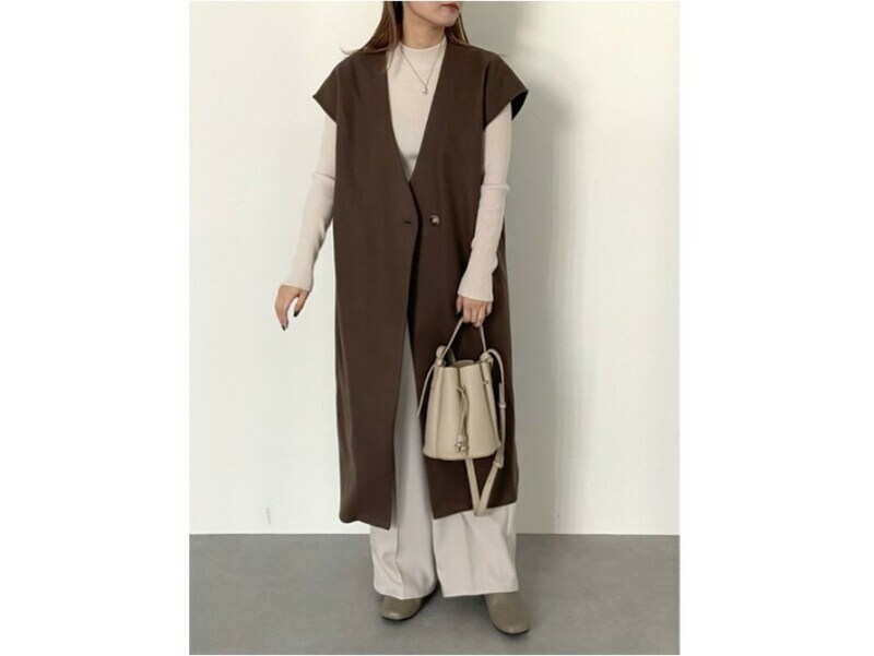 トレンド感ナンバーワンのベストは縦長シルエットで着やせ効果も 出典:WEAR