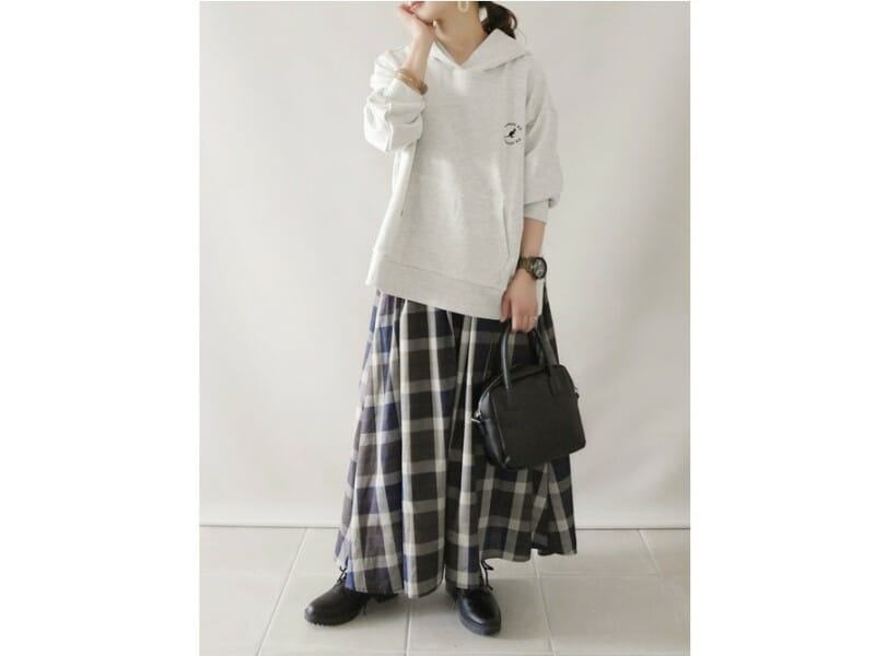 大きめのチェック柄は秋らしさもあり、おしゃれ度もアップ 出典:WEAR