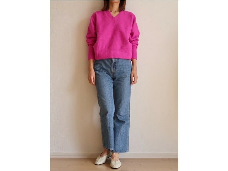 ZARAで発見！4990円の鮮やかピンクニットで秋冬トレンドコーデ