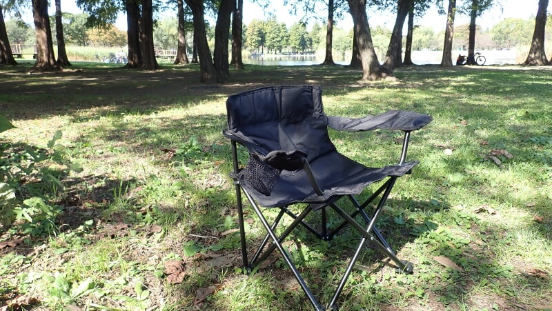 ダイソーのアームチェア