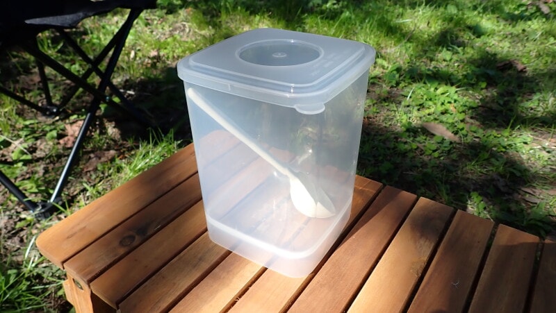 ダイソーの調味料入れ「なるほどパック ヨーグルト」