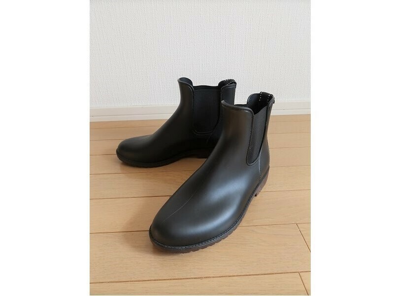 足首の部分が少し細くなっているので、きれいなシルエットに