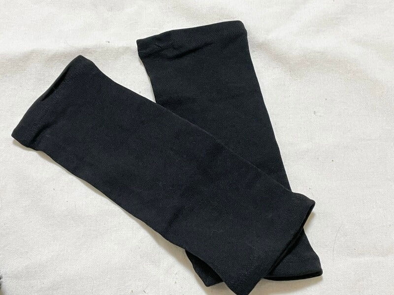 ダイソーの「ひじひざウォーマー」　110円（税込）