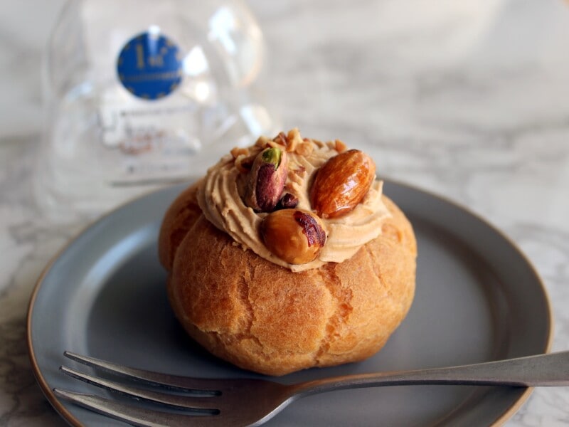 実のりシュークリーム