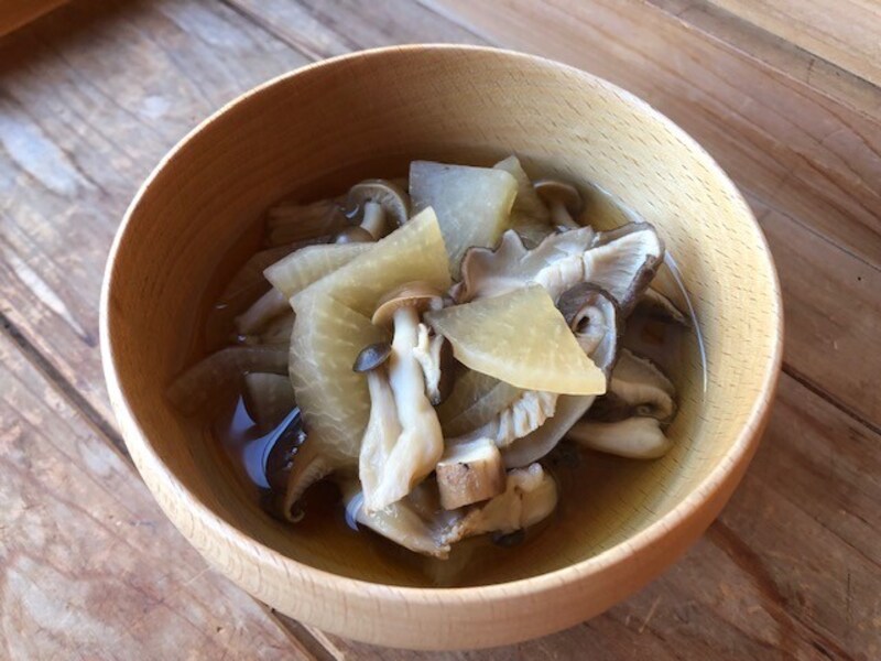 きのこと大根のお吸い物風