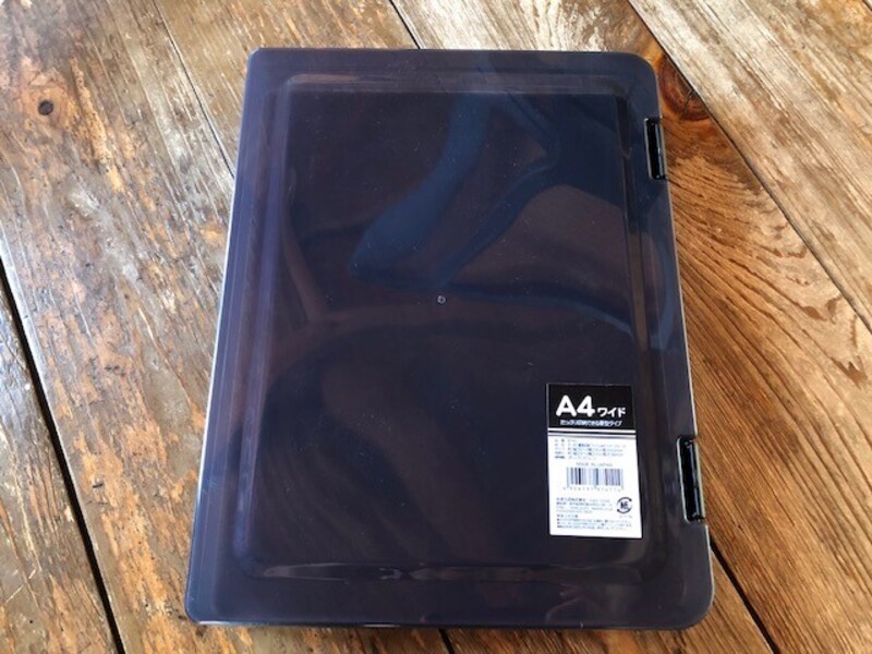 「A4ワイド　たっぷり収納できる厚型タイプ」