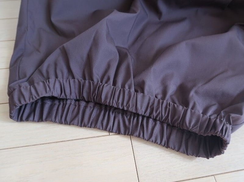 ウエストゴムなので着脱も楽々！