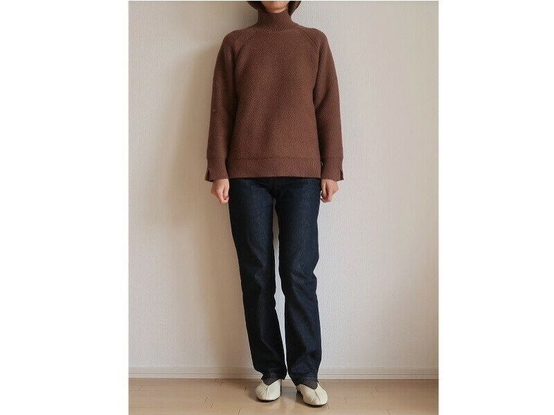 付かず離れずの大人も着やすいシルエット