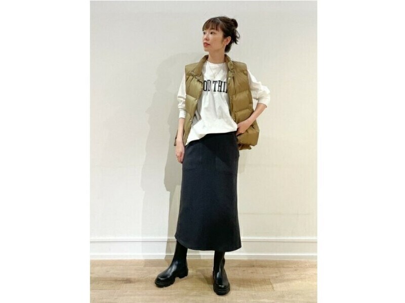 【OKコーデ】　王道のカジュアルコーデはすっきり見えるサイズ感にまとめて　出典：WEAR