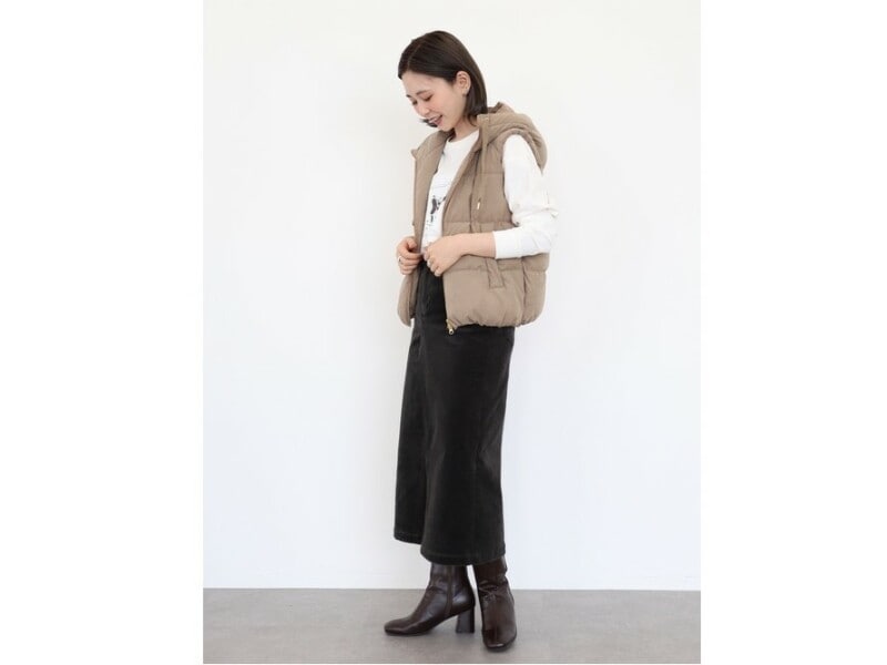 【OKコーデ】今年のダウンベストコーデは、サイズ感で遊んだり、女性らしさもプラスして 出典:WEAR