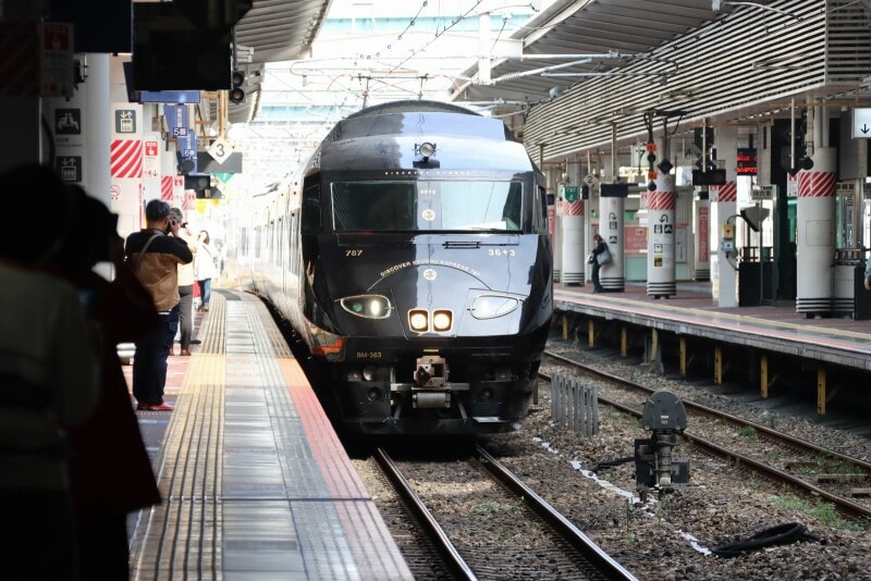 JR九州「36ぷらす3」の魅力あふれる列車旅 [鉄道] All About