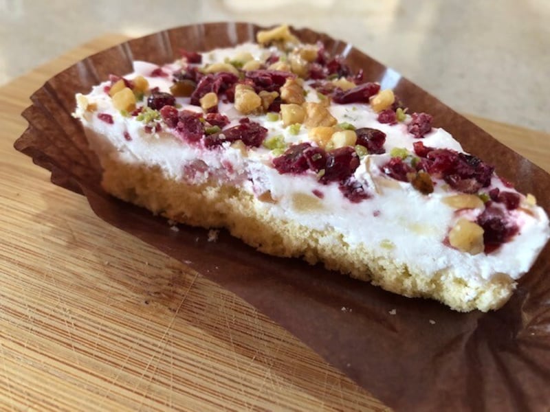 「ドライフルーツとナッツのカッサータ」