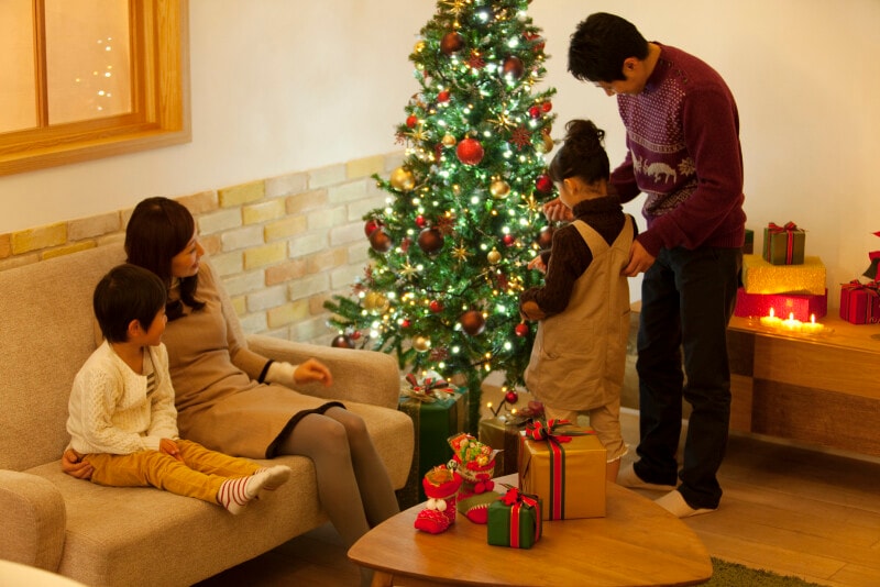 顔は隠すとして、このような写真があると大きさをイメージしやすい