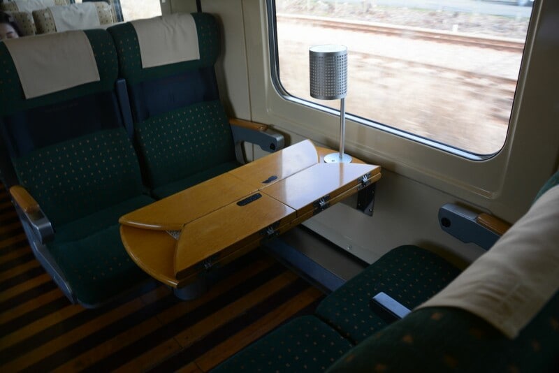 3号車のボックスシート