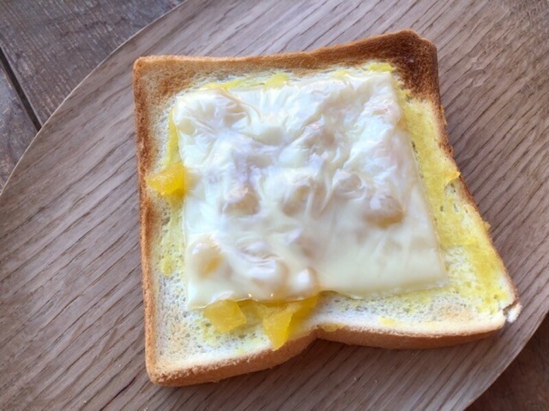 「ぽてとりんご」とチーズのトースト