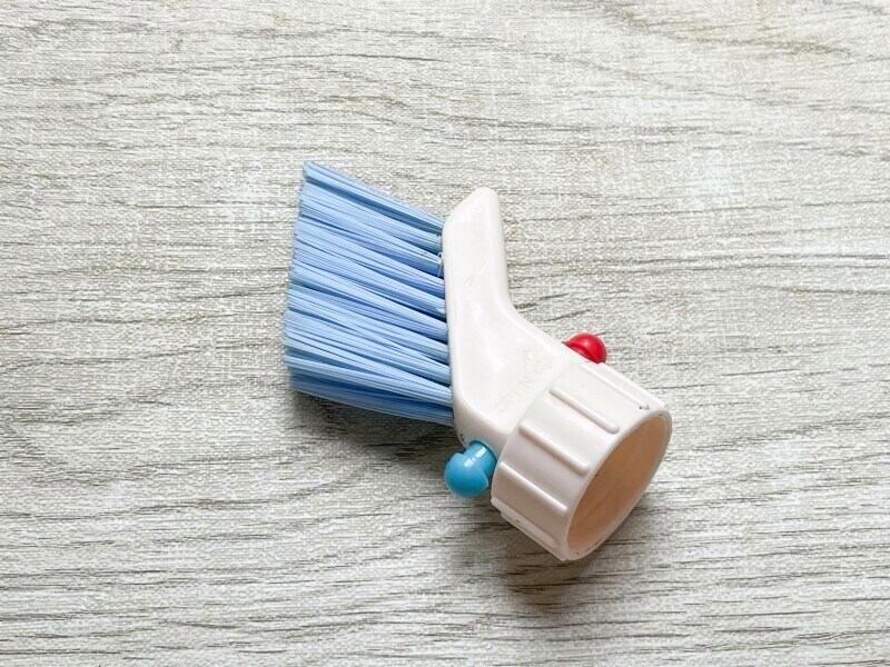 ダイソー「ペットボトルブラシ」