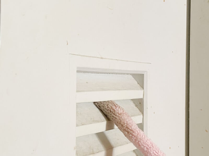 ルーバー扉の掃除