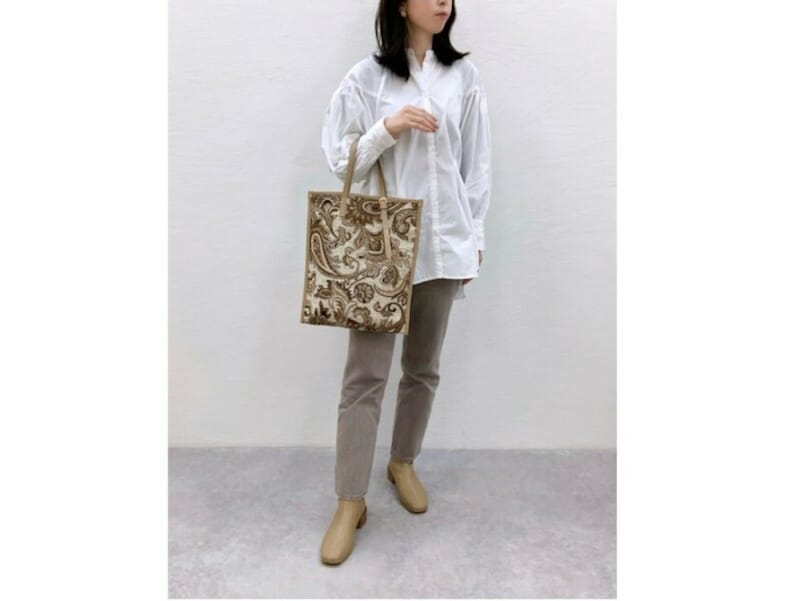 ハイウエストのジーユー神デニムもブラウンでこなれ感アップ　出典：WEAR