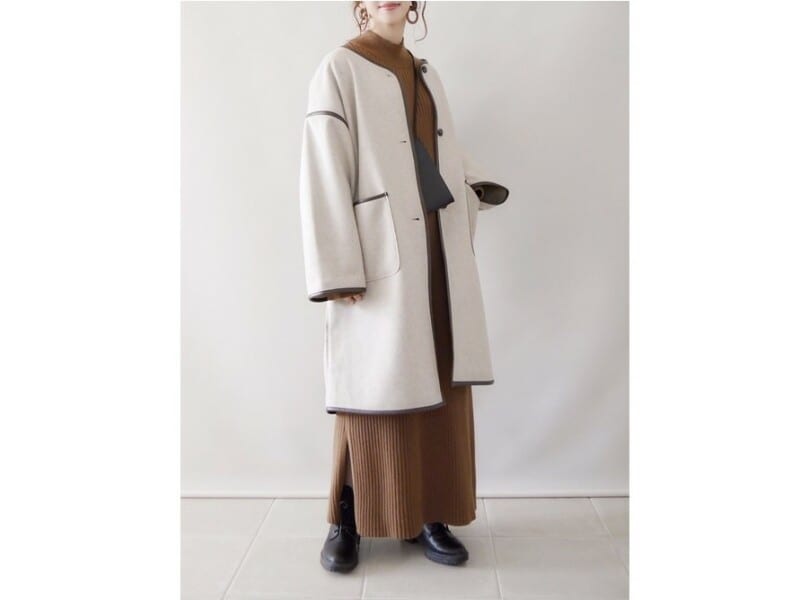 ダークカラーのレースアップブーツがコーデの引き締め役に　出典：WEAR