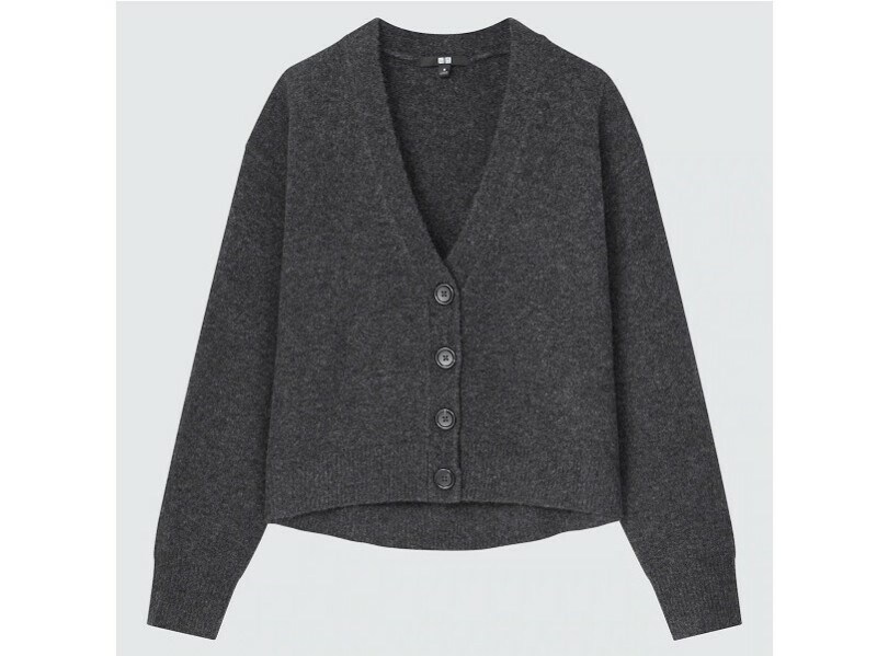 ユニクロ　スフレヤーンVネックショートカーディガン　2990円（税込）