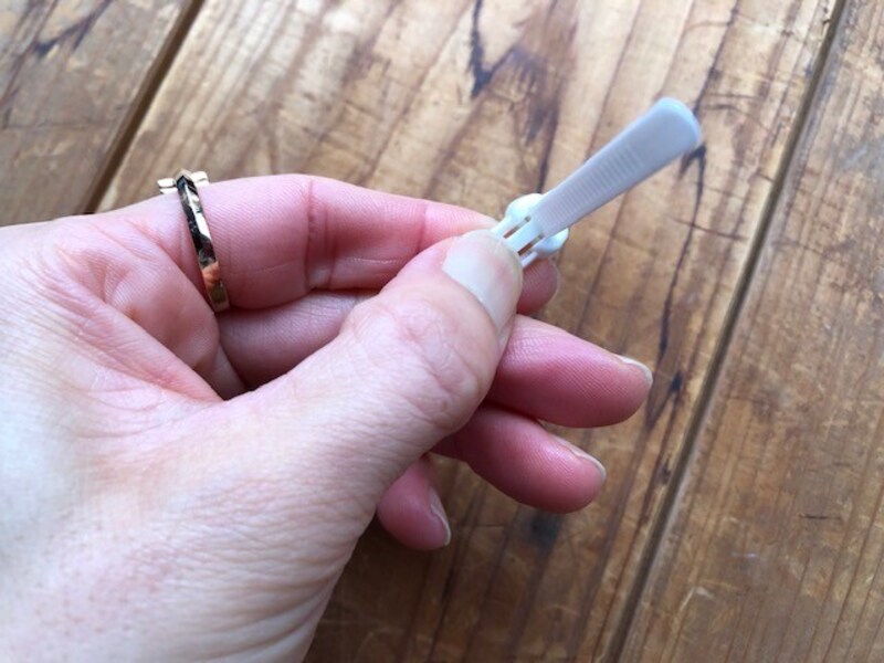 レバーを押すことでストッパーが解除