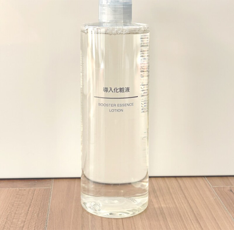 昨年価格が見直しされた「導入化粧液 (大容量)」1,990円(税込)