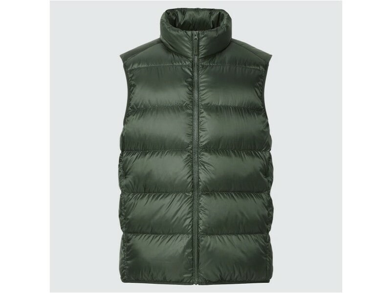 ユニクロ　ウルトラライトダウンベスト　3990円（税込）