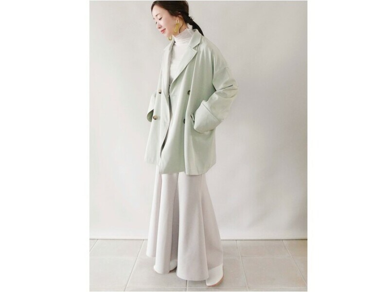 腰まわりはすっきり、裾はフレアで華やかなマーメイドスカート　出典：WEAR